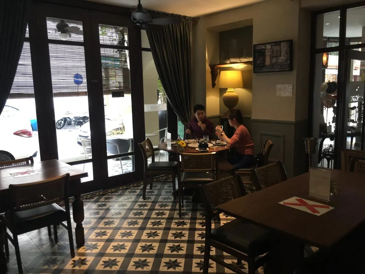 Campbell House Hotel George Town