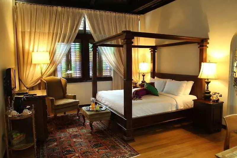 Campbell House Hotel George Town 4*,
